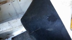 Как попадает вода в багажник автомобиля - устранение течи