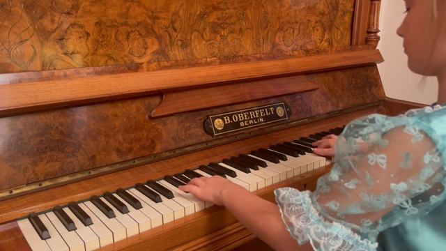 Гамма ми мажор. Аппликатура смотреть онлайн