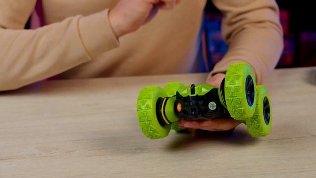 7364907 Машина-перевёртыш радиоуправляемая «Трюкач», цвет зелёный смотреть онлайн