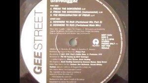 Gravediggaz - Freak The Sorceress