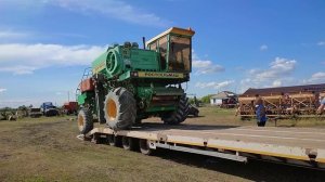 Вот так происходит загрузка Дон-1500Б на трал #евгенийтабала #трудхлебороба #дон #дон 1500