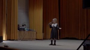 Дарья Мишина. Девчонка поёт для солдат.