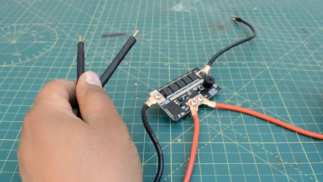 How to Make Mini Spot Welding Machine at Home | Spot Welding Machine For Lithium Battery смотреть онлайн