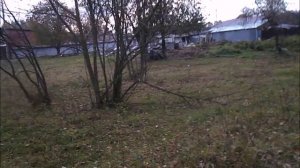 По остаткам железной дороги.