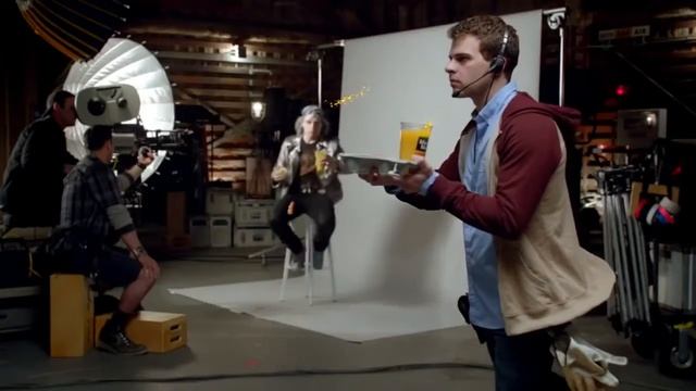 Ртуть кушает бургер смотреть онлайн