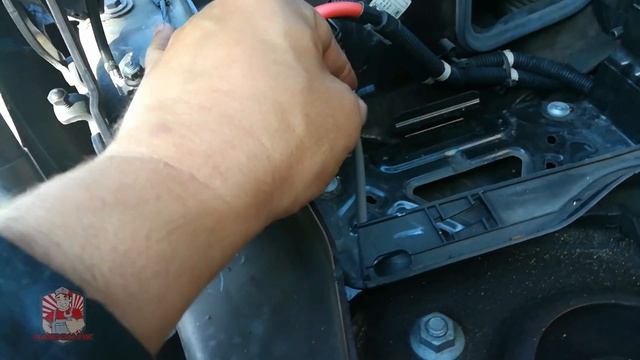 2008-2012 Mini Cooper Battery Change + Battery Location смотреть онлайн