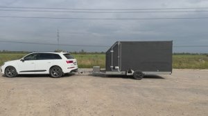 Легковой прицеп на пневме с фургоном