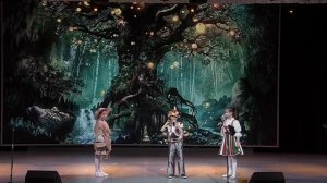 Волшебник страны ОЗ (май 2024)