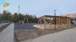 БЛАГОУСТРОЙСТВО ДЕТСКОЙ ПЛОЩАДКИ И ДВУХ ДВОРОВЫХ ТЕРРИТОРИЙ ЖЕЛЕЗНОГОРСКА БЛИЗКО К ЗАВЕРШЕНИЮ
