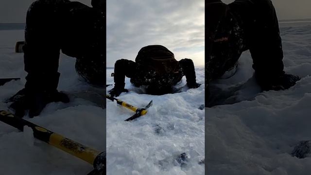 Застрял подо льдом, когда искал находки во льдах!
