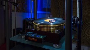 Тонарм TechDAS AirForce 10 и аудиосистема в зале AVnirvana + бинауральная запись ее звучания