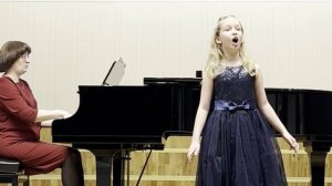 Долженко Полина - «Детские игры» Муз. В.А. Моцарт, сл. К. Овербека