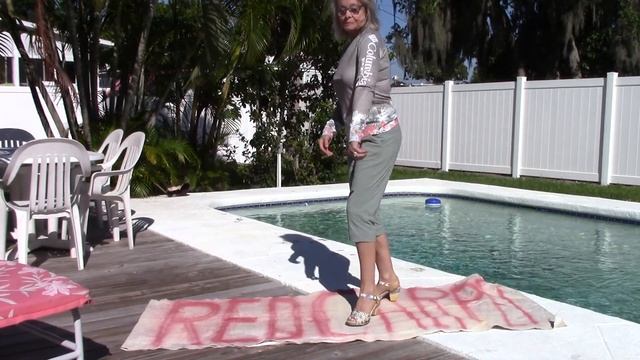 Manolo Blahnik pumps смотреть онлайн