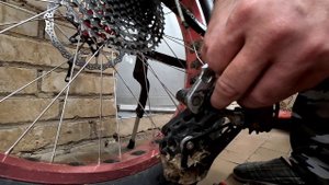 Продолжаем демонтаж заднего переключателя SHIMANO DEORE M5100.Смотрим что там?