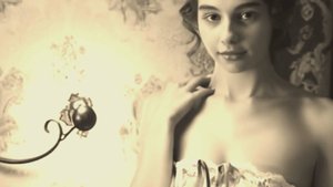 Винтажный корсет и дамский пистолет. AI-фантазия в духе 90-х, чем-то «Ласковый май» напоминает.