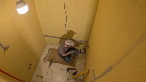 УКЛАДЫВАЮ КЕРАМОГРАНИТ 120 на 60 В ВАННОЙ  #керамогранит