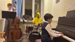 Порфенов Даниил 
F.Hubbard Birdlike