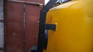 Выбери правильный домик, чтобы выжить против буханки!