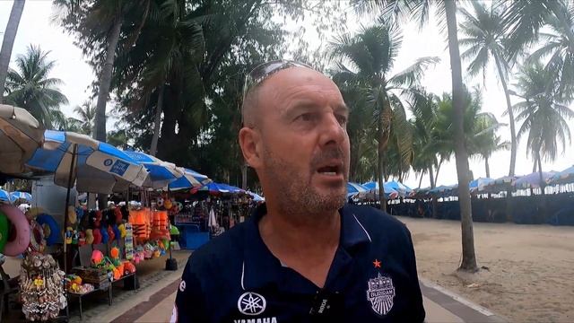 Bangsean Beach, are my travelling days over смотреть онлайн