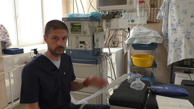 Масочная вентиляция. Особенности вентиляции в ручном и аппаратном режиме.
