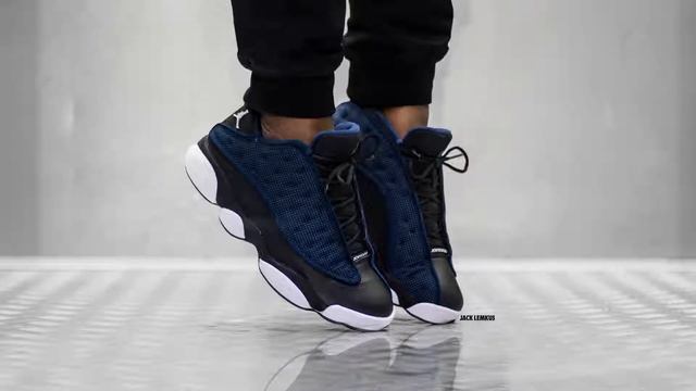 Женские кроссовки Air Jordan 13 Retro Moon Particle смотреть онлайн