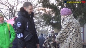 СКУПИЛ ВСЕ продукты / Раздали деньги нуждающимся бабушкам