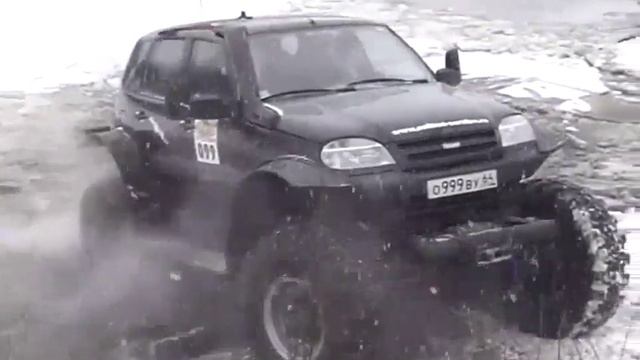 ЛЕШИЙ и РАТИБОР форсируют брод