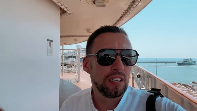 Как мы попали НА КРУИЗНЫЙ ЛАЙНЕР ПО ЧУЖИМ ДОКУМЕНТАМ???