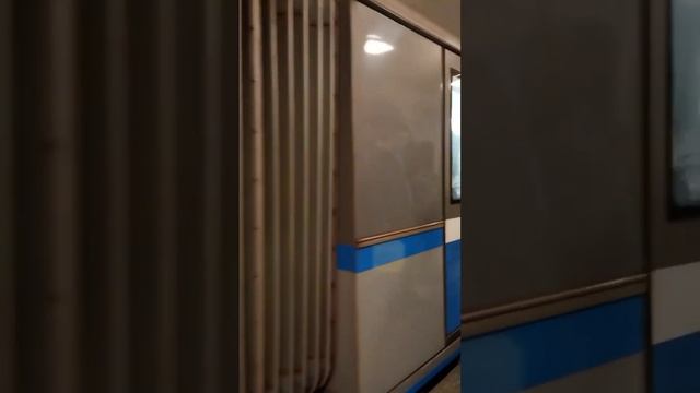 ЧЕМ ПАХНЕТ В МЕТРО??? #shorts смотреть онлайн