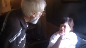 ЗЛОЙ ДЕД расстроен по поводу зуба