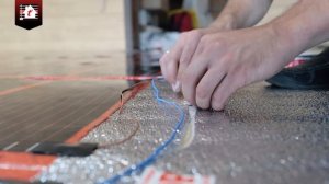 Монтаж инфракрасной пленки на деревянный пол