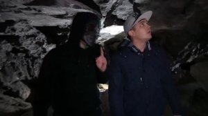 Мы отправились в тайную пещеру и нашли там Скрягу, что он задумал?