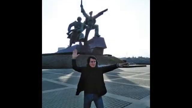 Вячеслав Ольховский  "Малая земля". Муз.А.Пахмутова, сл.Н.Добронравов  (Автор клипа Г. Загальская)