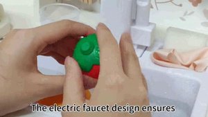 134026 Детская кухня Lisa Doll деревянная с посудой световые и звуковые эффекты