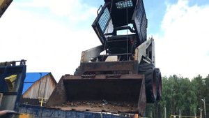 Купили Bobcat 743