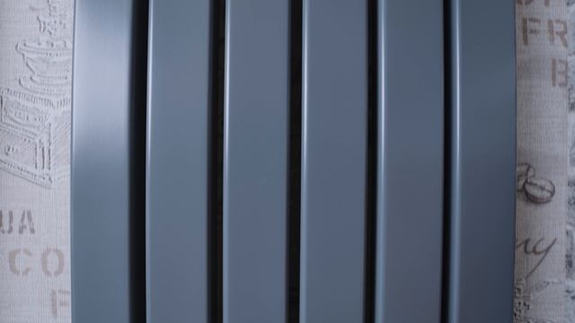 Вертикальный дизайнерский радиатор Steel V 60x30 смотреть онлайн