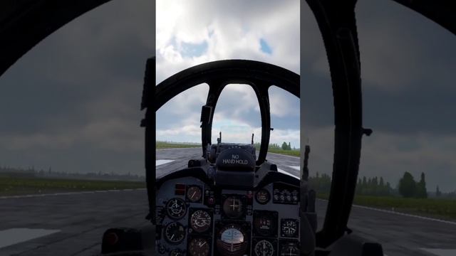 Посадка ударного самолета FJ-4B Fury, War Thunder, VR.