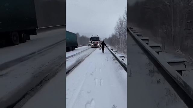 Песок не помог остановить грузовик.