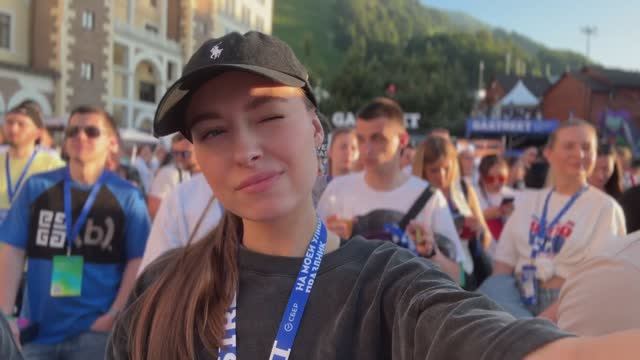 ЛЕТО | GASTREET в Сочи, новые рестораны в Нижнем, защита диплома, премия Собака Ру
