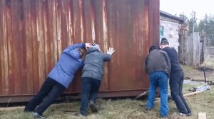 Как переместить контейнер без крана.