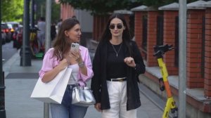 4K. Hot summer️.Walking tour of famous places in Moscow with beautiful young people.