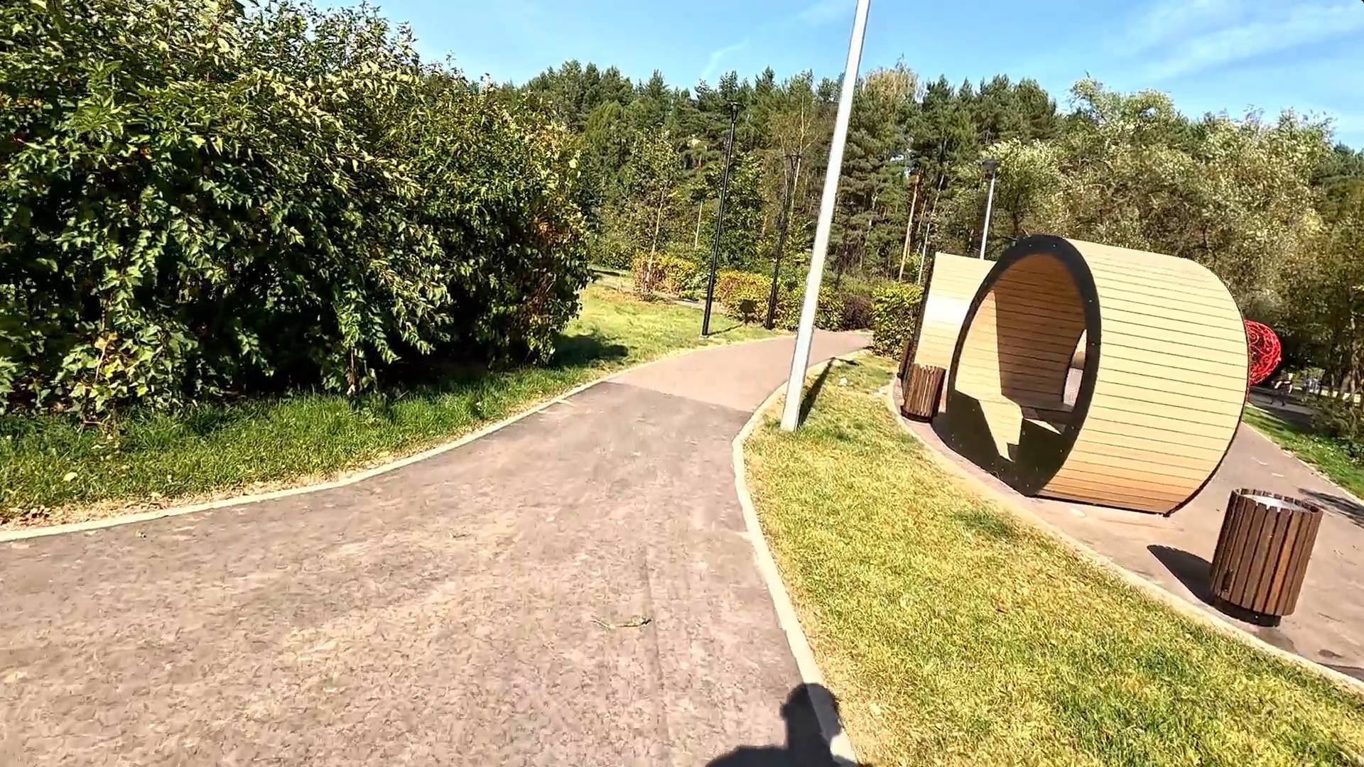 Приехал на электричке в Зеленоград.Чтоб посмотреть Школьное озеро после масштабной реконструкции.