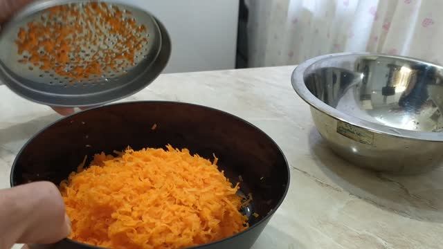 Как приготовить сочную тертую морковь