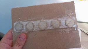 Распаковка посылки с монетами на сумму более 100 тысяч рублей