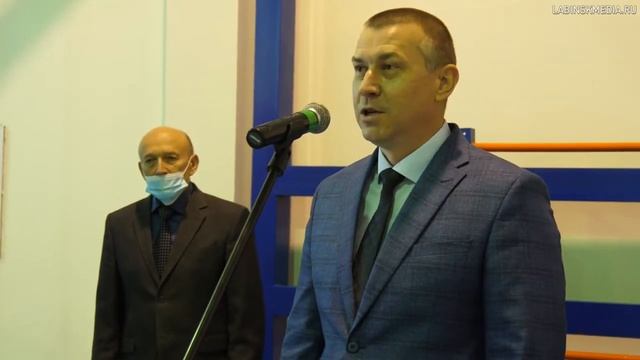 1 out of 15. Фифо картинки. Fifo картинка. Ут-2 канал. Out1.