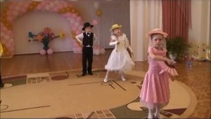 Танец с веерами