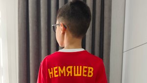 Артём на тренировке по футболу