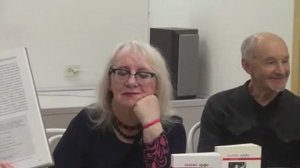 Нина Краснова , поэтесса, ведёт вечер памяти А.  Вознесенского