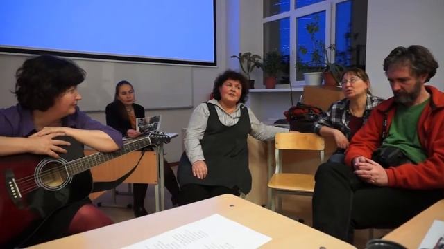 "Желтым цыплёнком". Песни Биофака.