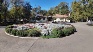 Теплы октябрь. Прогулка по парку Островского Сельмаш Ростов-на-Дону.